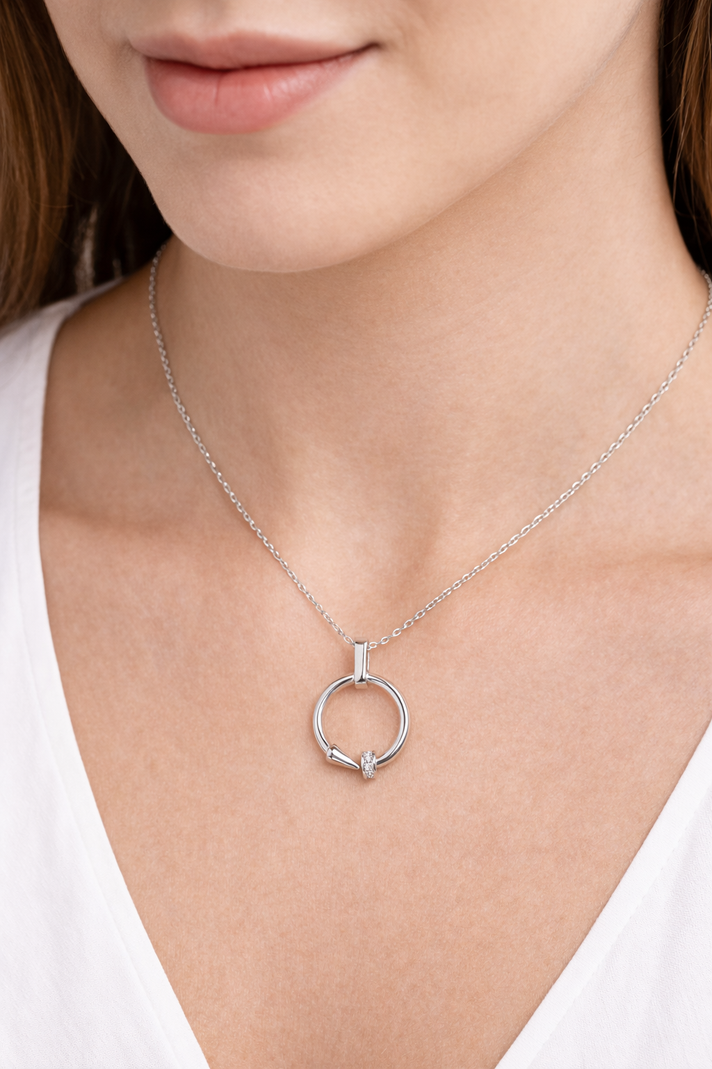 ÇİVİ FİGÜRLÜ ZİRKON TAŞLI KOLYE 925 AYAR GÜMÜŞ